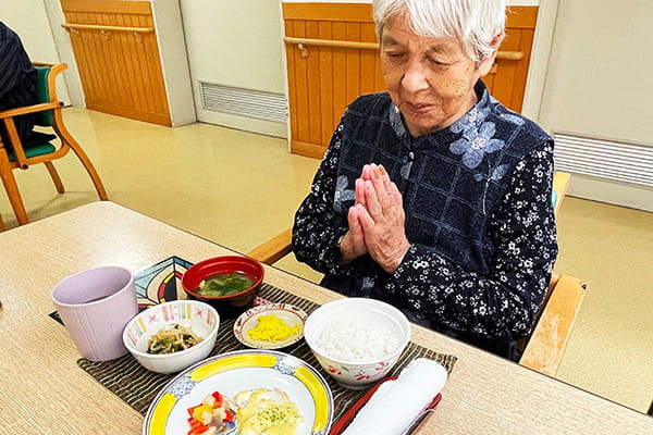 お食事